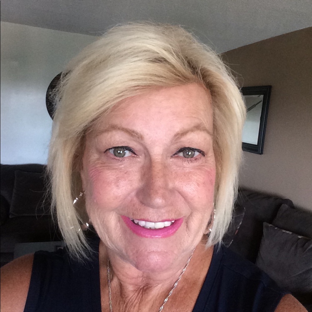Meet your Posher, Gail
